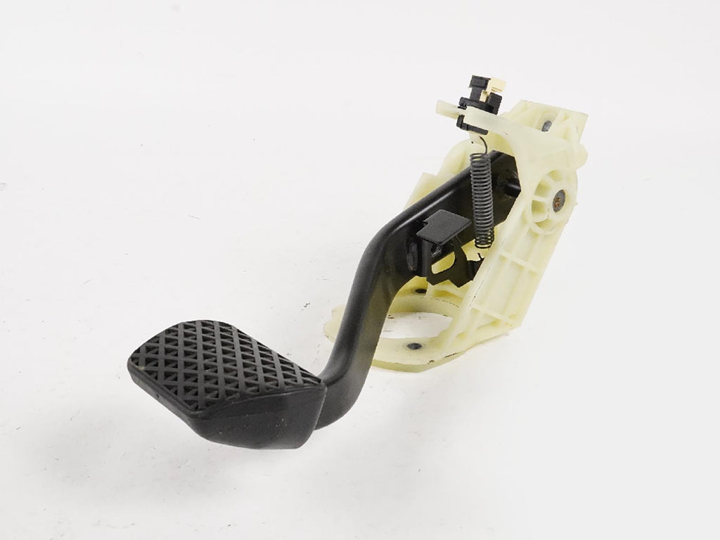  2012 - 2018 BMW 3 SERIES F30 BRAKE STOP PEDAL PAD W BRACKET 35316859639 OEM, in stock