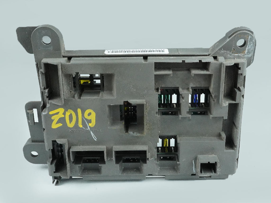  2007 - 2013 BMW X5 E70 4.4L FUSE RELAY BOX ENGINE TRUNK MOUNTED COMPARTMENT OEM, in stock