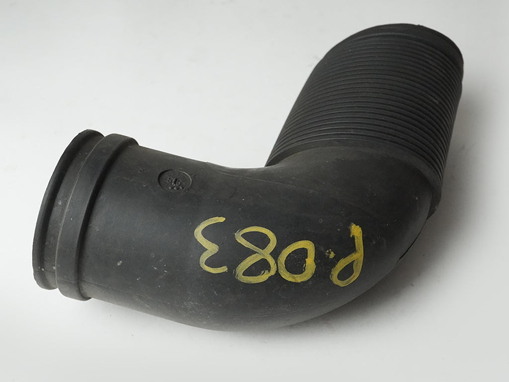  1997 - 2000 BMW 5 SERIES E39 528 ENGINE AIR INTAKE CLEAN PIPE HOSE 1744461 OEM, used