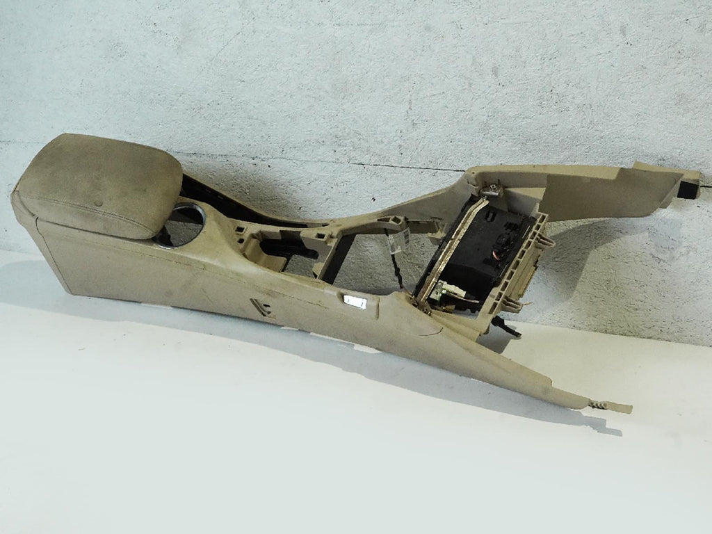  2012 - 2015 BMW X1 E84 CENTER CONSOLE ARMERST STORAGE COMPARTMENT 105095502 OEM, price