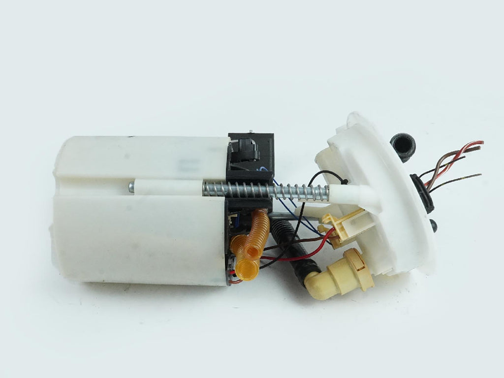  2012 - 2015 BMW X1 E84 2.0L SDRIVE28I FUEL PUMP TANK GASOLINE MOUNTED REAR OEM, used