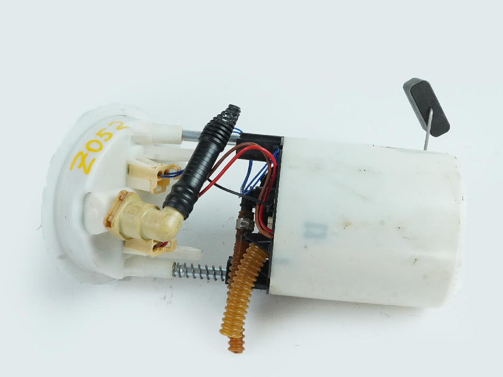  2012 - 2015 BMW X1 E84 2.0L SDRIVE28I FUEL PUMP TANK GASOLINE MOUNTED REAR OEM, in stock