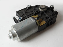 Load image into Gallery viewer, 2012 - 2018 BMW 3 SERIES F30 328 320 335 ROOF MOONROOF SUNROOF SLIDING MOTOR, used