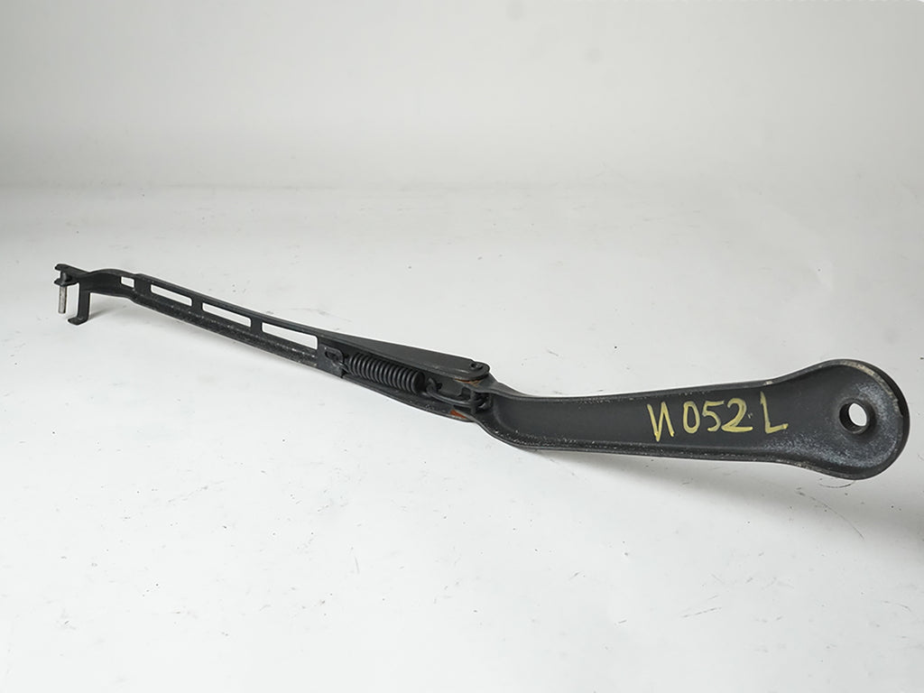  2007 - 2009 BMW 3 SERIES E90 WIPER ARM CLEANER WINDSHIELD WINDOW DRIVER LEFT LH, price