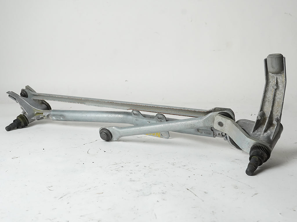  2009 - 2011 BMW 3 SERIES E90 WIPER LINKAGE WINDSHIELD WO MOTOR FRONT GLASS OEM, price