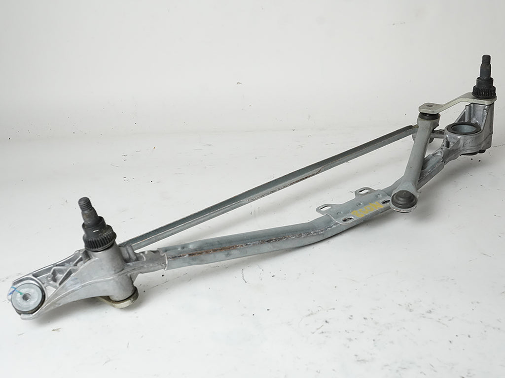  2009 - 2011 BMW 3 SERIES E90 WIPER LINKAGE WINDSHIELD WO MOTOR FRONT GLASS OEM, used