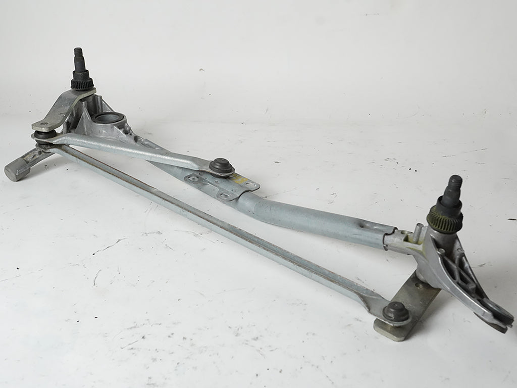  2009 - 2011 BMW 3 SERIES E90 WIPER LINKAGE WINDSHIELD WO MOTOR FRONT GLASS OEM, in stock