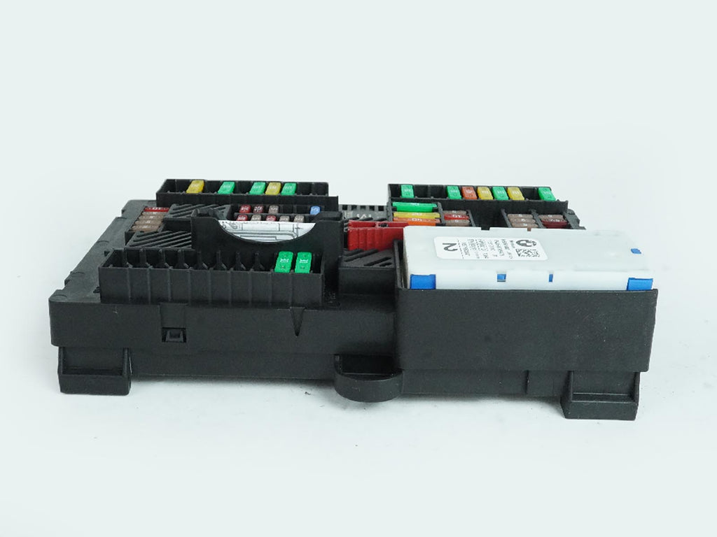  2019 BMW 5 SERIES G30 FUSE RELAY BOX JUNCTION BLOCK DISTRIBUTION UNIT OEM, cheap