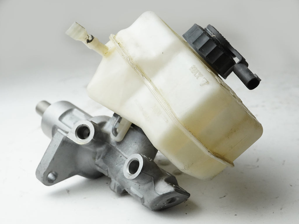  2007 - 2011 BMW 3 SERIES E90 POWER MASTER BRAKE CYLINDER W RESERVOIR UNIT OEM, price