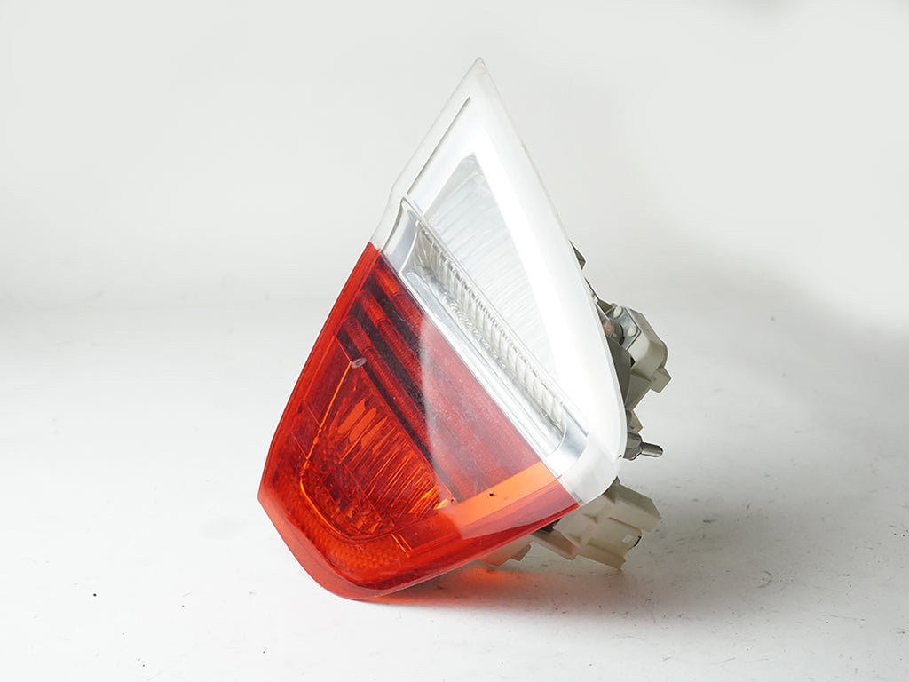  2006 - 2008 BMW 3 SERIES E90 TAILLIGHT BRAKE STOP LAMP LID MTD REAR LH LEFT OEM, in stock