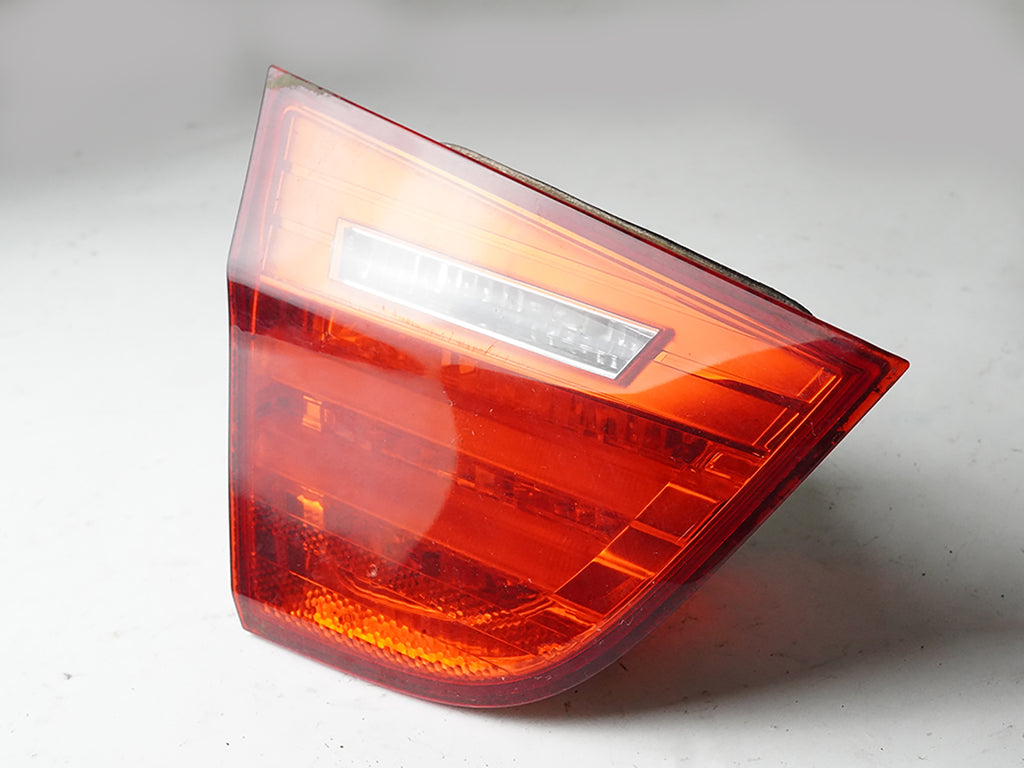  2009 - 2011 BMW 3 SERIES E90 TAILLIGHT BRAKE STOP LAMP DECKLID MOUNTED REAR LH, price