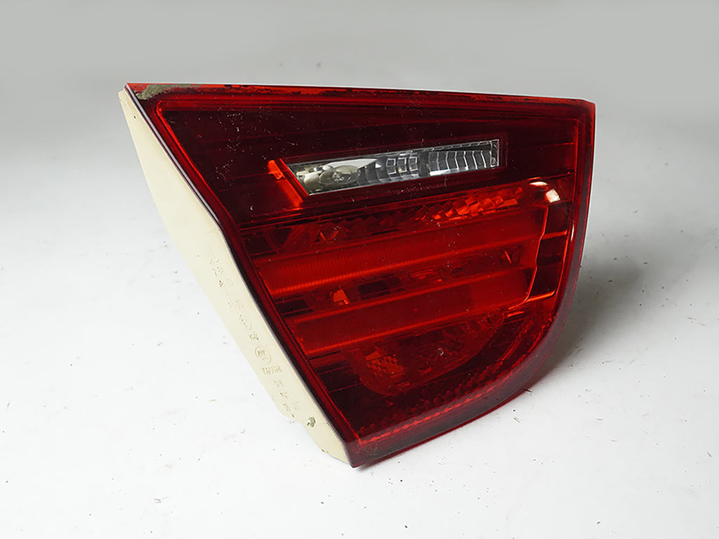  2009 - 2011 BMW 3 SERIES E90 TAILLIGHT BRAKE STOP LAMP DECKLID MOUNTED REAR LH, cheap