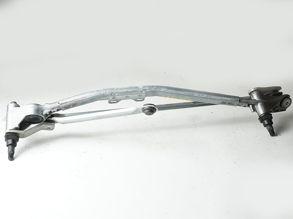  2007 - 2011 BMW 3 SERIES E90 E91 WIPER LINKAGE WINDOW WINDSHIELD GLASS FRONT, price