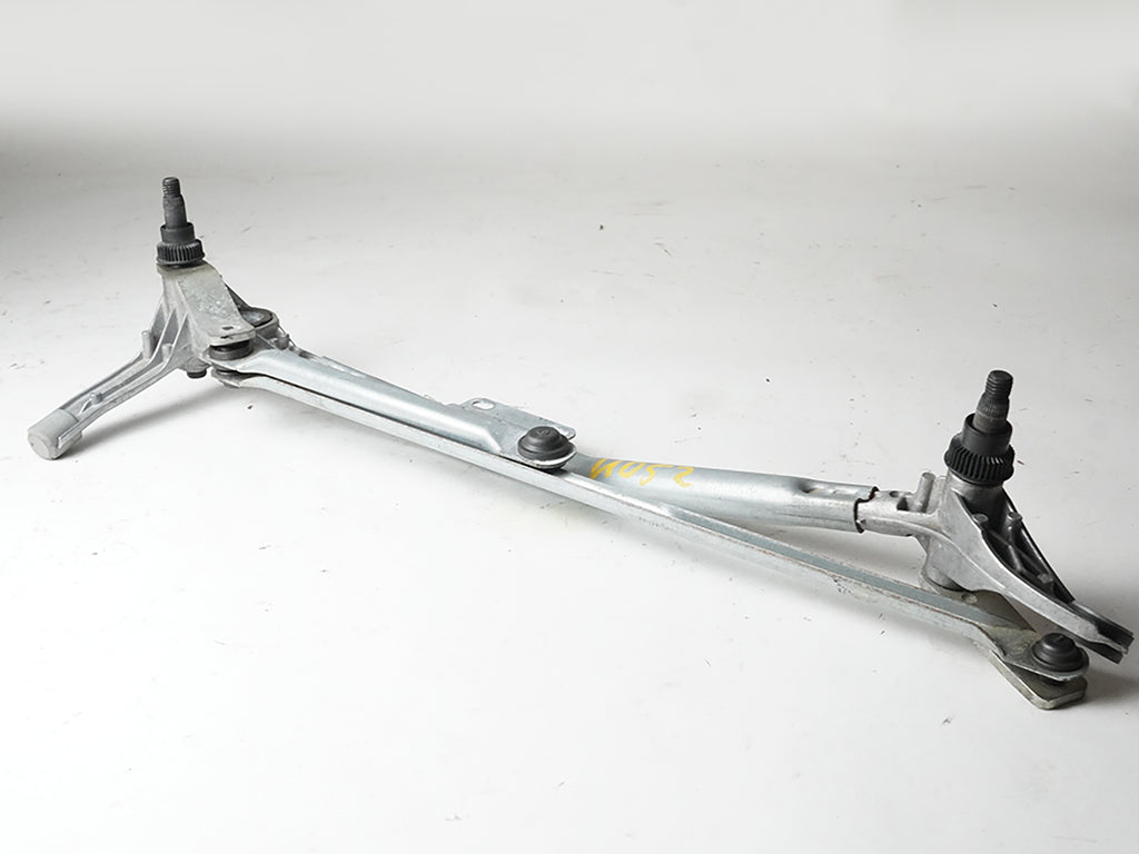  2007 - 2011 BMW 3 SERIES E90 E91 WIPER LINKAGE WINDOW WINDSHIELD GLASS FRONT, cheap