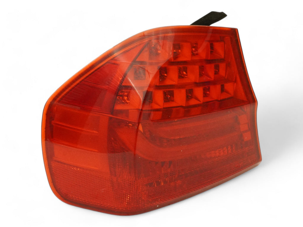  2009 - 2011 BMW 3 SERIES E90 TAILLIGHT BRAKE STOP LAMP LED QUARTER REAR LEFT OEM, price