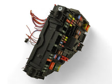 Load image into Gallery viewer, 2012 BMW 5 SERIES F10 FUSE RELAY BOX JUNCTION DISTRIBUTION BLOCK 9252813 OEM, price