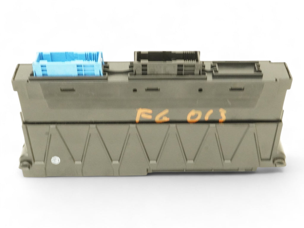  2011 - 2016 BMW 5 SERIES F10 FUSE RELAY BOX POWER DISTRIBUTION FRONT 9252815 OEM, in stock