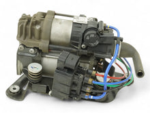 Load image into Gallery viewer, 2016 - 2020 BMW 7 SERIES G11 G12 AIR RIDE SUSPENSION COMPRESSOR 37206861882 OEM, buy