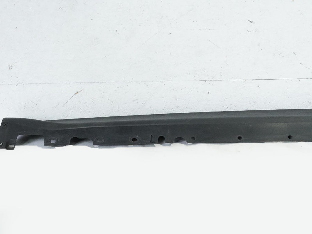  2007 - 2013 BMW X5 E70 ROCKER PANEL SKIRT COVER PASSENGER RIGHT 51777191242 OEM, in stock