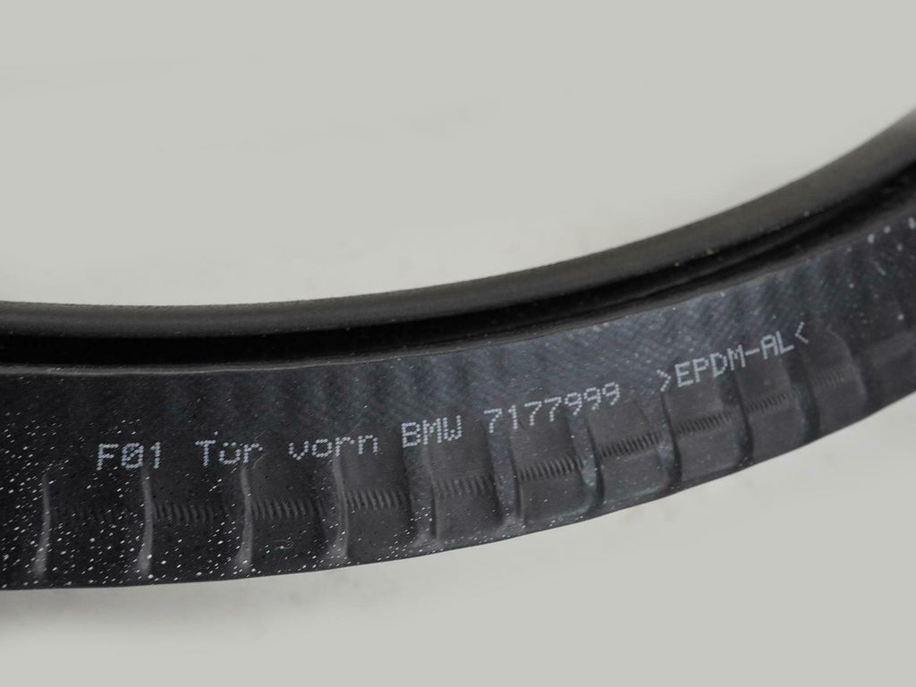  2009 - 2015 BMW 7 SERIES F01 WATHER STRIP SEAL RUBBER GASKET STRIP FRONT DOOR, used