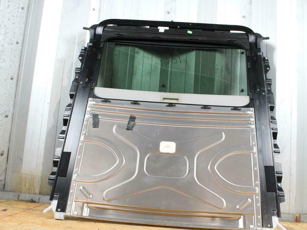  2004 - 2010 BMW 5 SERIES E60 SUNROOF MOONROOF SLIDING TRACK GLASS ASSEMBLY OEM, in stock