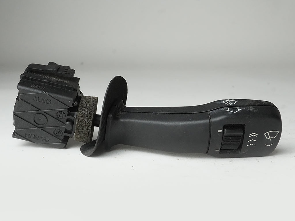  1997 - 1999 BMW 5 SERIES E39 WIPER ARM COLUMN LEVER SWITCH UNIT 8352013 OEM, in stock