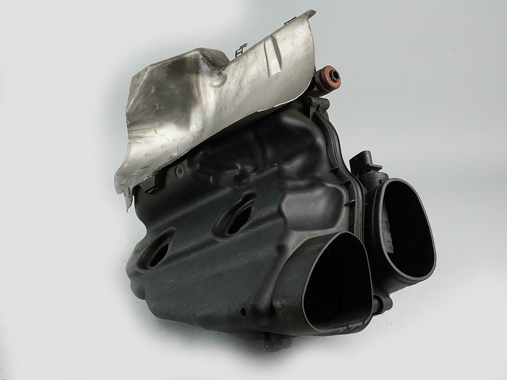  2011 - 2013 BMW 5 SERIES F10 4.4L AIR INTAKE CLEANER BOX TWIN TURBO ENGINE LEFT, in stock