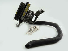 Load image into Gallery viewer, 2002 - 2006 BMW X5 E53 3.0L POWER PUMP MOTOR PULLEY W HOSE TUBE OEM, in stock