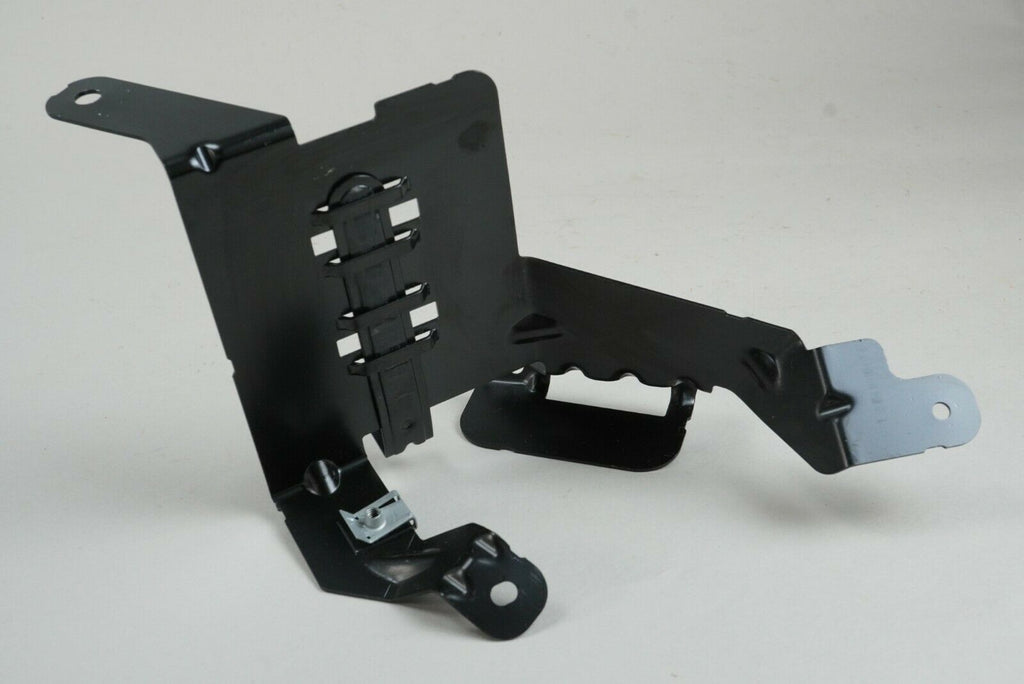  2004 - 2010 BMW 5 SERIES E60  HARMAN BECKER AMPLIFIER MOUNTING BRACKET 50762810, price