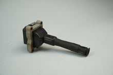 Load image into Gallery viewer, 1991 - 1999 BMW 3 5 7 SERIES E34 E36 E38 IGNITION COIL IGNITOR PACK FRONT OEM, used