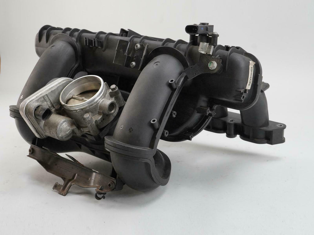  2006 - 2007 BMW 5 SEREIS E60 525 INTAKE MANIFOLD W THROTTLE BODY VALVE ASSEMBLY, price