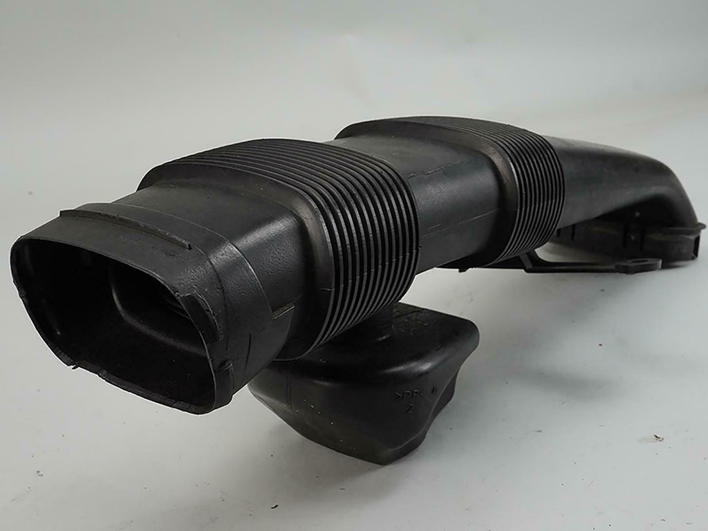  2007 - 2013 BMW X5 E70 4.8 LITER AIR INTAKE CLEANER HOSE DUCT FRONT 7548901 OEM, in stock