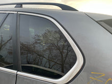 Load image into Gallery viewer, 2007 - 2013 BMW X5 E70 4.4L DOOR RIGHT PASSENGER SIDE RH REAR W GLASS OEM, in stock